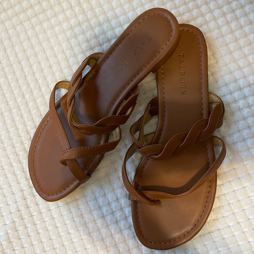 TALBOTS Havana Tan 3 strap sandals size 8M.